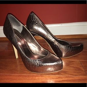 Women’s BCBG Platinum Heel size 8